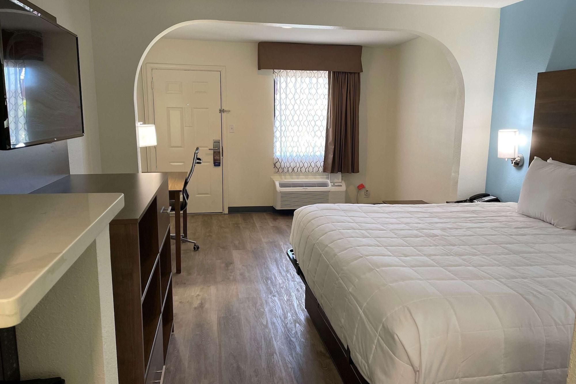 Baymont By Wyndham Biloxi - Ocean Springs Motel Buitenkant foto