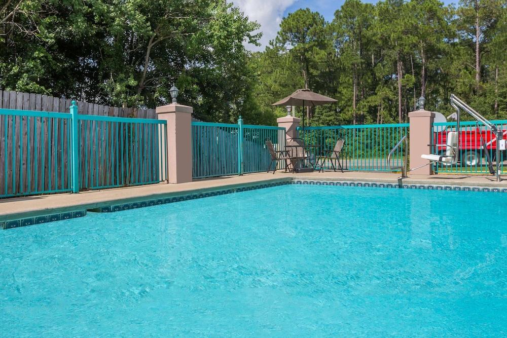Baymont By Wyndham Biloxi - Ocean Springs Motel Buitenkant foto